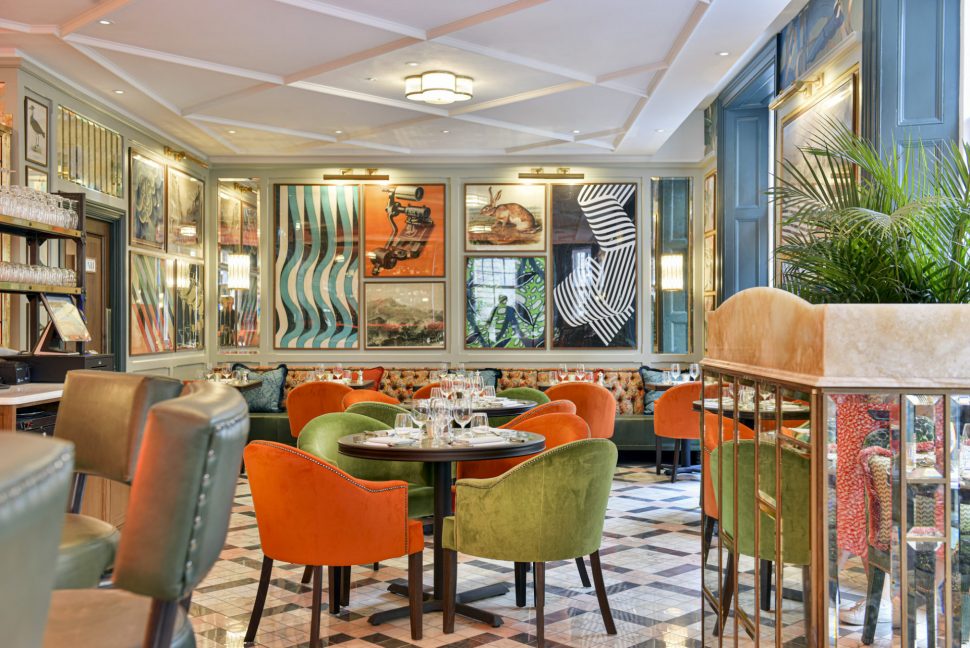 Improve English skills at The Ivy